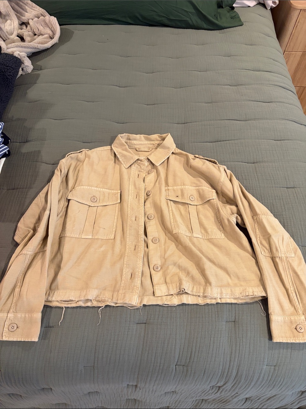 American Eagle Outfitters Beige Cropped Button-Up Utility Shirt